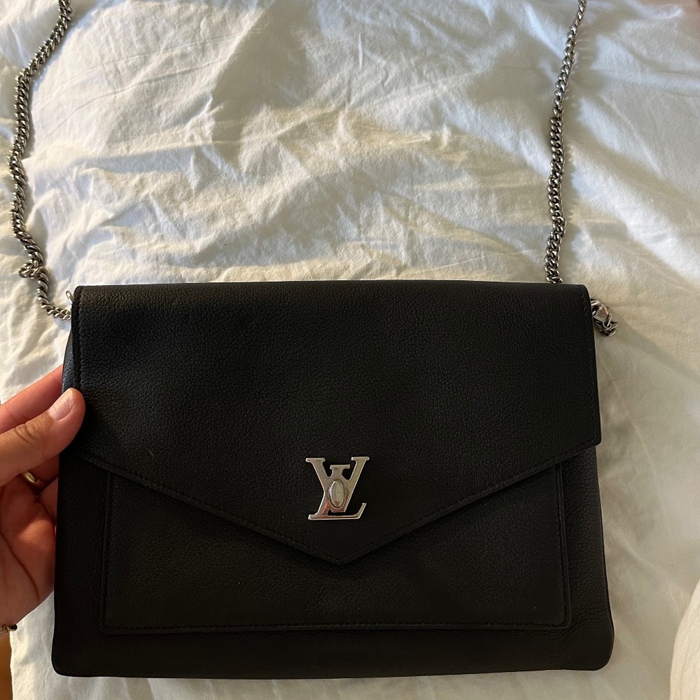 Louis Vuitton purse